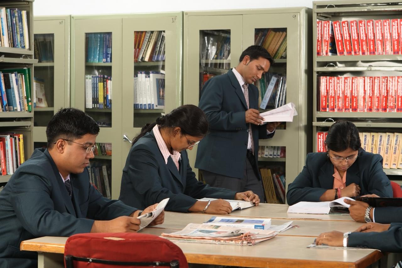 Vishwa Vishwani Institute of Systems and Management Hyderabad Campus photo 25